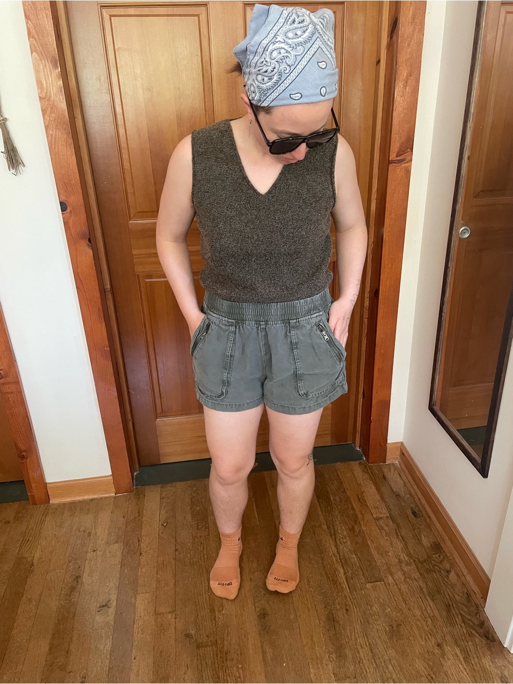 Aerie Faded Olive Green Short - elastic waist